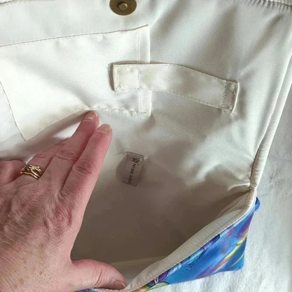 🔥Host Pick💥Matching  top and purse - Picture 16 of 16